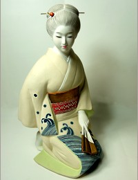 японская статуэтка Девушка с веером