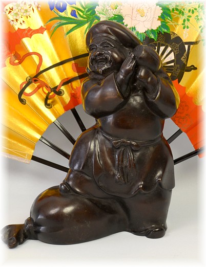 японская старинная бронзовая статуэтка  Одного из Семи Богов Счастья - Дайкоку, 1900-20-е гг.