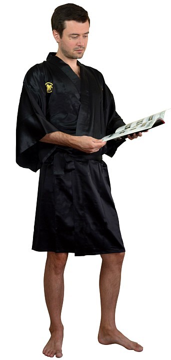 мужской шелковый халат-кимоно с вышивкой, сдлелано в Японии