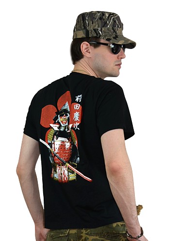 японская мужская футболка с изображениме самурайского доспеха